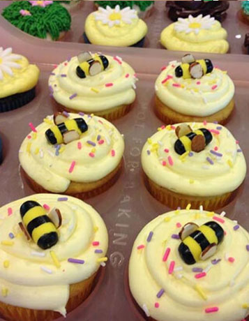 Bee Custom Cupcakes | Hollister, CA | Creative Cakes By Helen